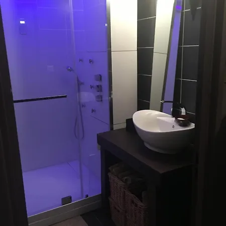 En Attique 2 Balcons 50m2 Au Calme